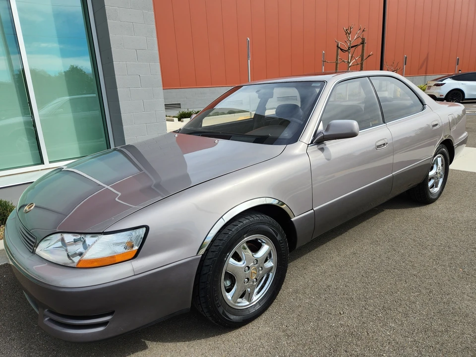 1993 Lexus ES 2nd Gen - Image 6 of 31