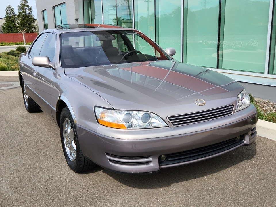 1993 Lexus ES 2nd Gen - Image 28 of 31