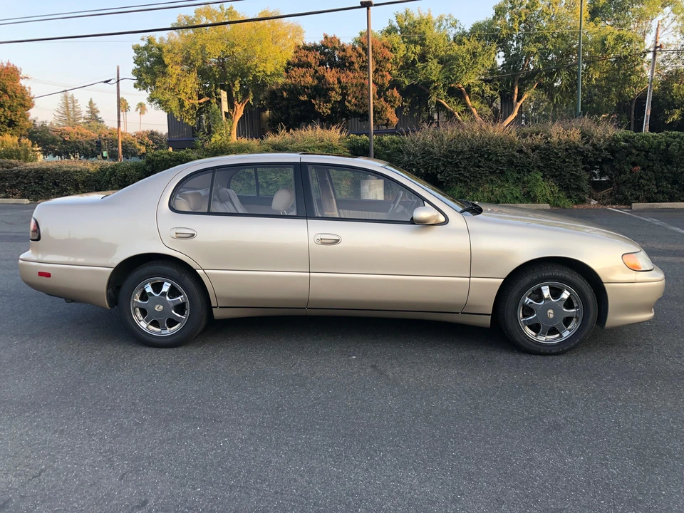 1993 Lexus GS 1st Gen - Image 17 of 31