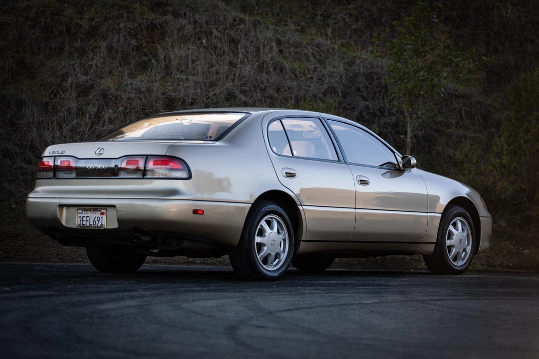 1993 Lexus GS 1st Gen - Image 12 of 31
