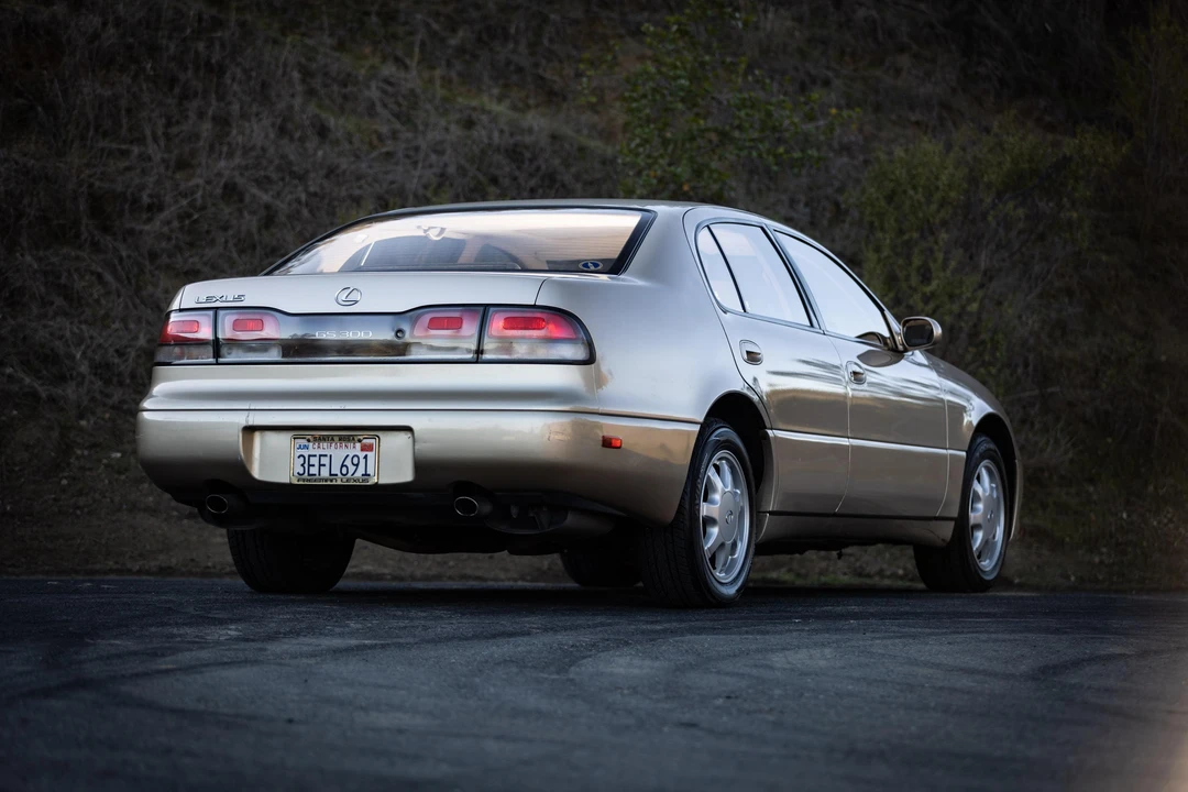 1993 Lexus GS 1st Gen - Image 4 of 31