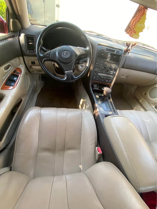 1993 Lexus GS 1st Gen - Image 10 of 18