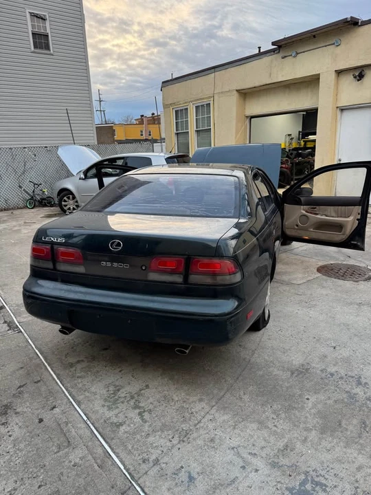 1993 Lexus GS 1st Gen - Image 6 of 6