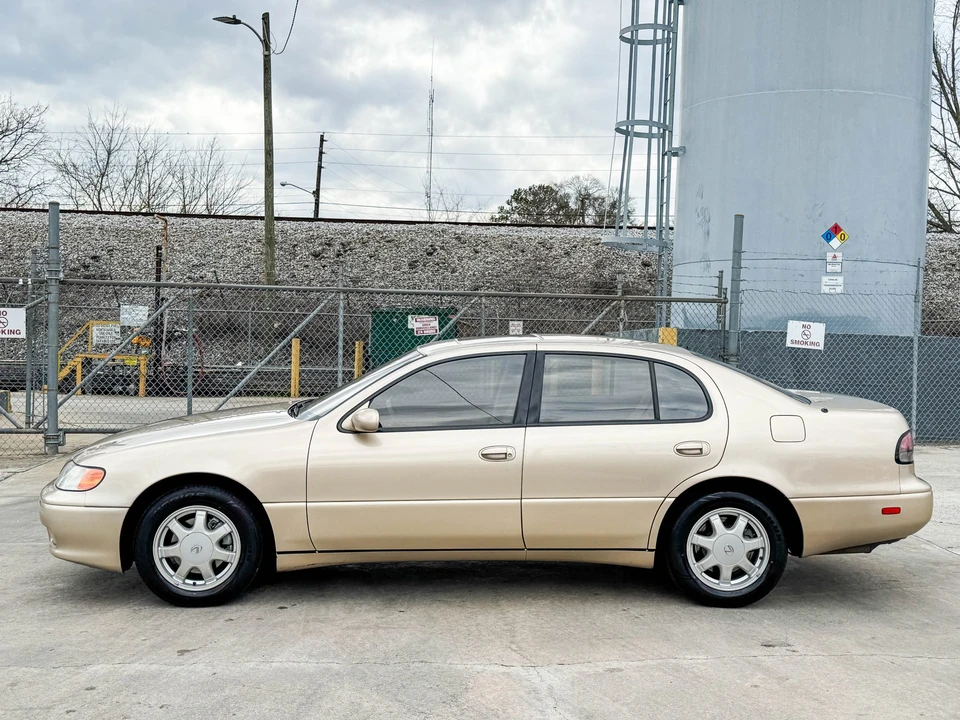 1993 Lexus GS 1st Gen - Image 15 of 31