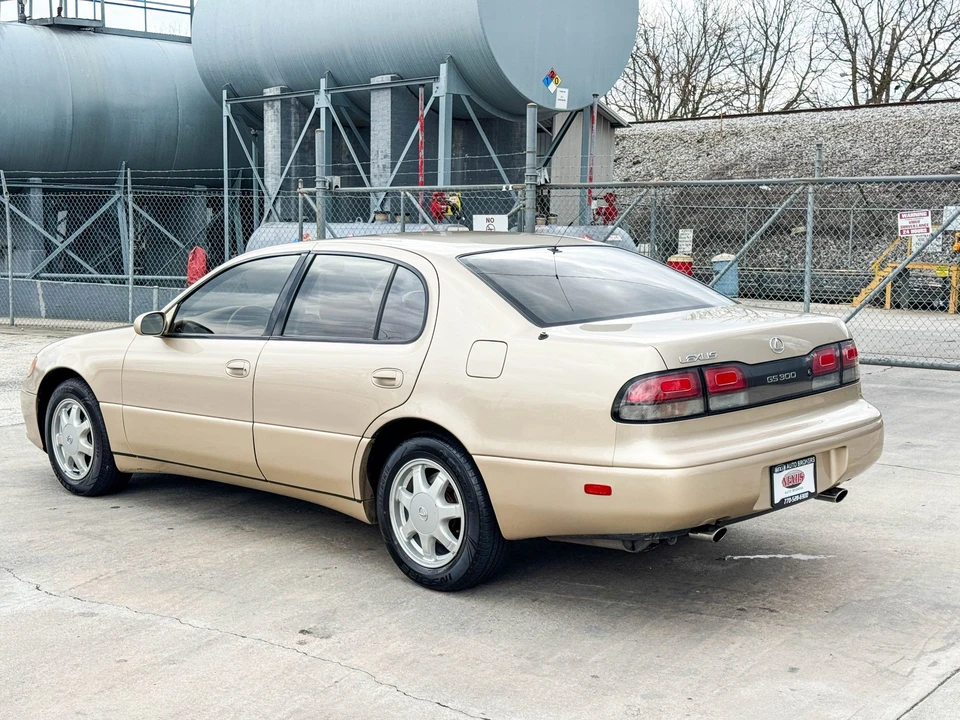 1993 Lexus GS 1st Gen - Image 19 of 31
