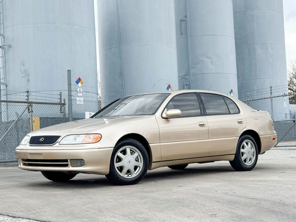 1993 Lexus GS 1st Gen - Image 11 of 31