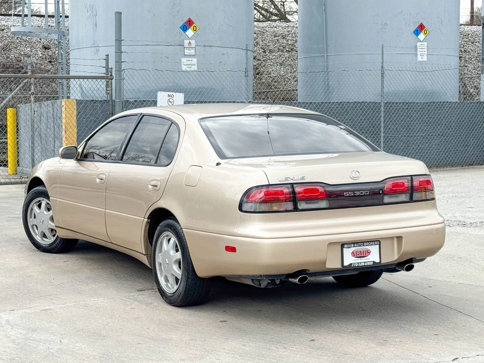 1993 Lexus GS 1st Gen - Image 21 of 31