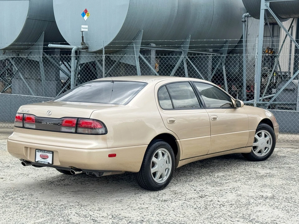 1993 Lexus GS 1st Gen - Image 27 of 31
