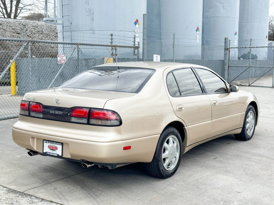 1993 Lexus GS 1st Gen - Image 29 of 31