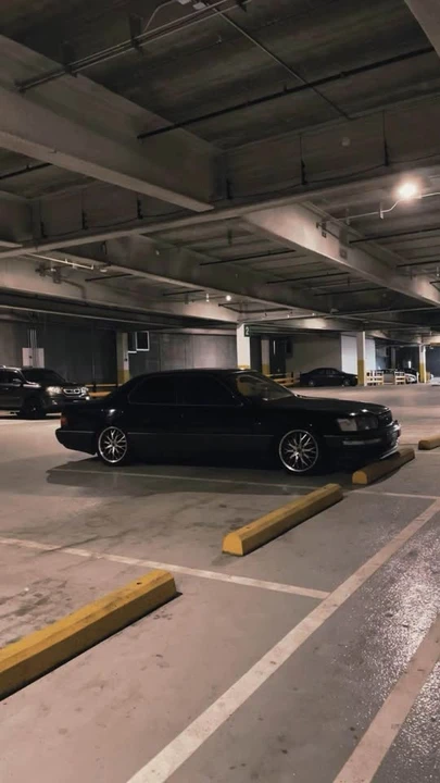 1993 Lexus LS 1st Gen - Image 2 of 2