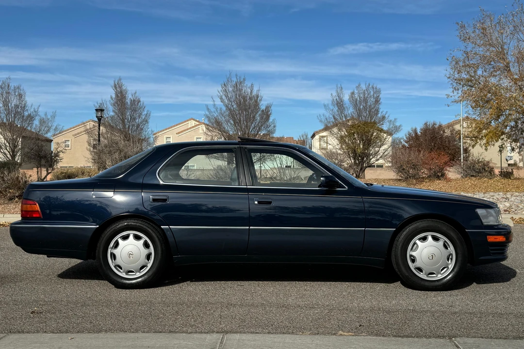 1993 Lexus LS 1st Gen - Image 3 of 31