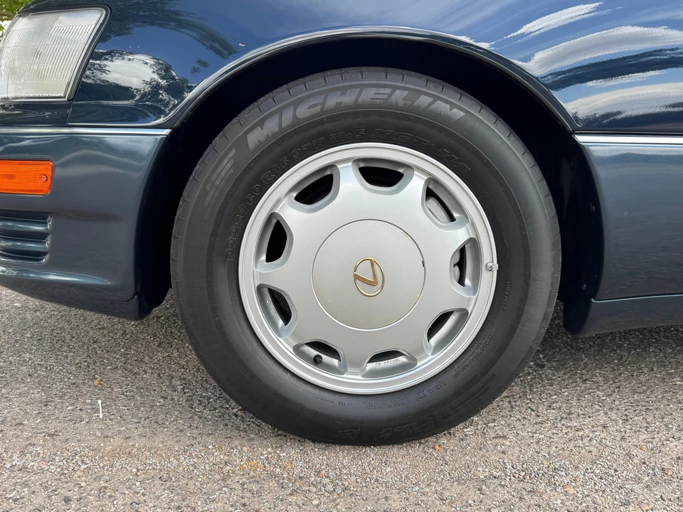 1993 Lexus LS 1st Gen - Image 30 of 31