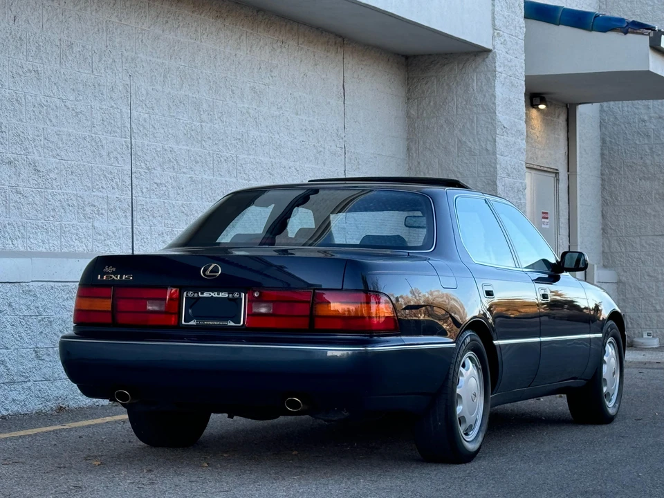 1993 Lexus LS 1st Gen - Image 26 of 31