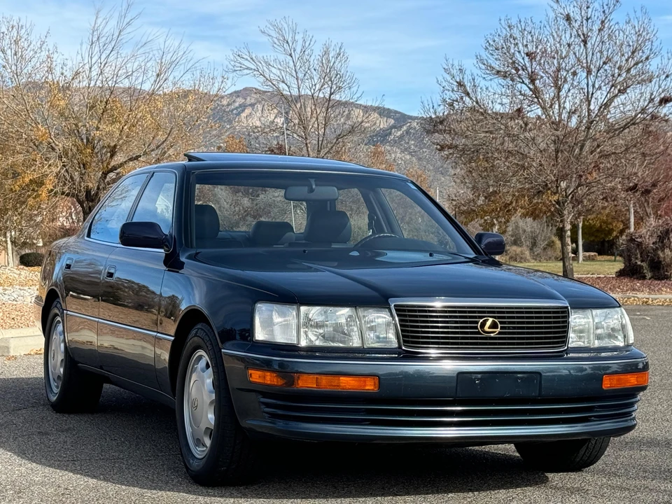 1993 Lexus LS 1st Gen - Image 19 of 31