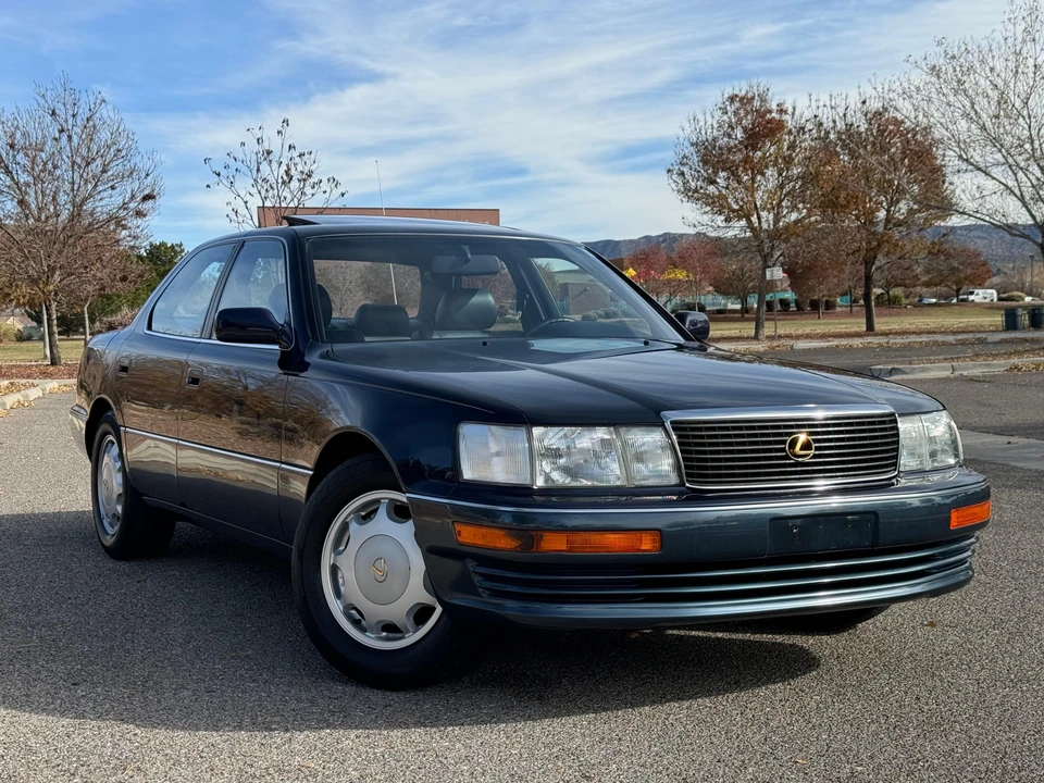 1993 Lexus LS 1st Gen - Image 17 of 31