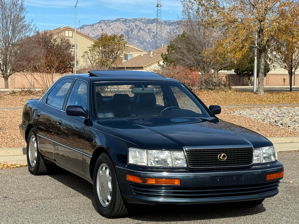 1993 Lexus LS 1st Gen - Image 18 of 31