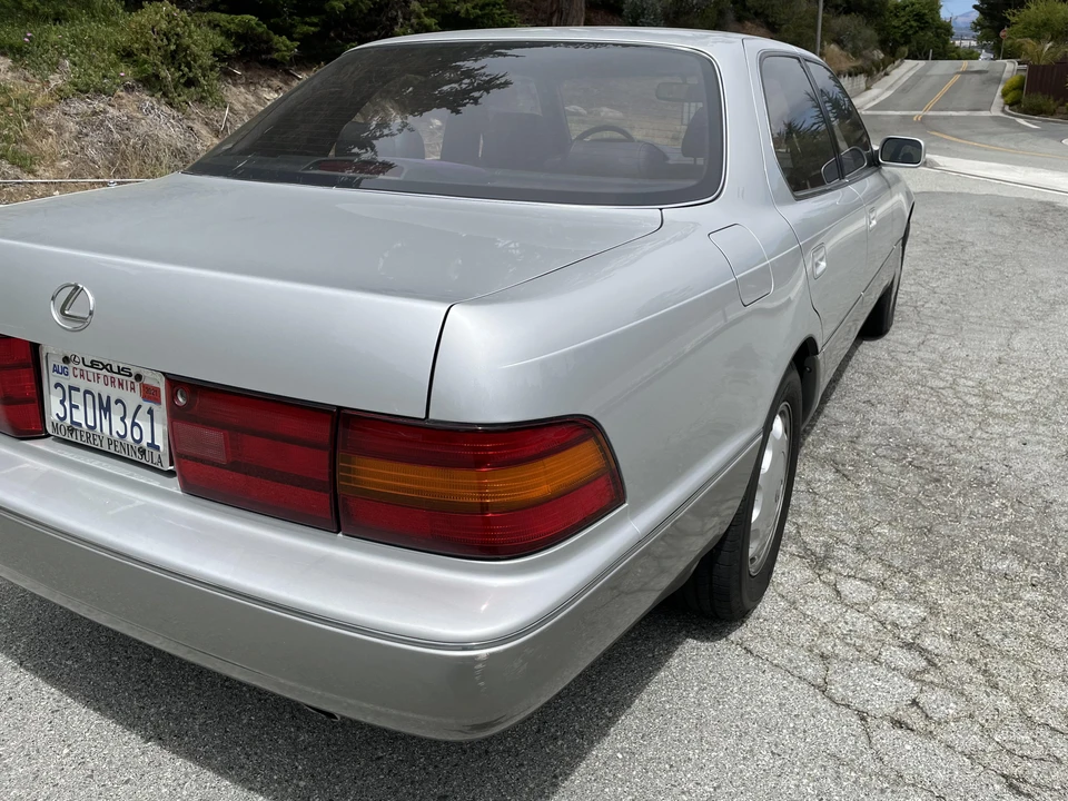1993 Lexus LS 1st Gen - Image 18 of 31