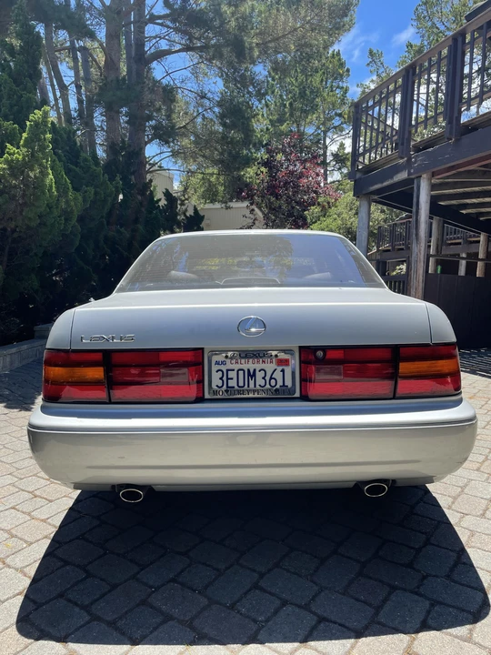 1993 Lexus LS 1st Gen - Image 15 of 31