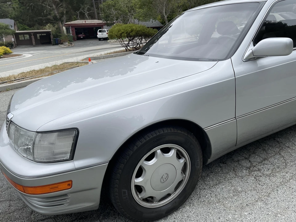 1993 Lexus LS 1st Gen - Image 28 of 31