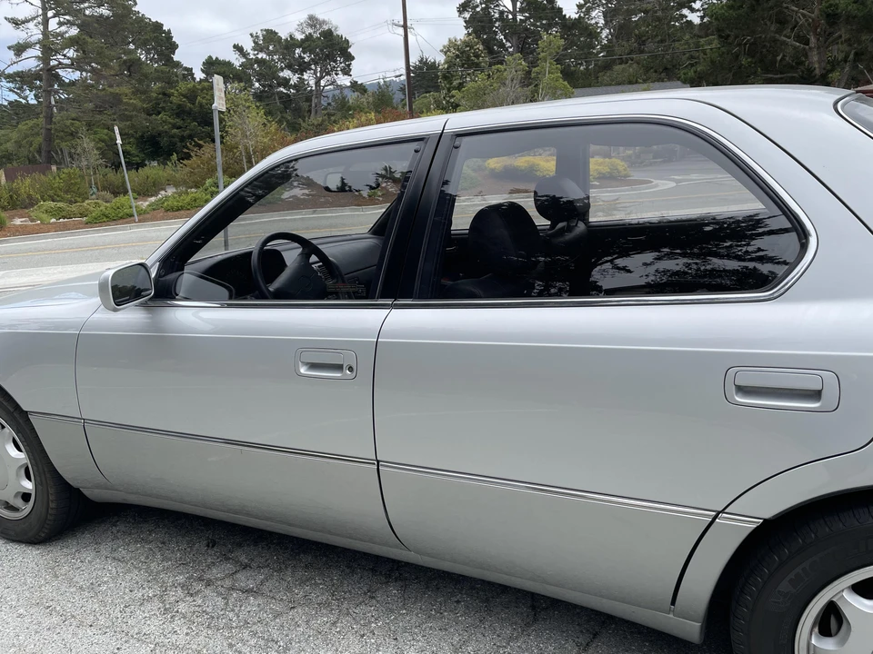 1993 Lexus LS 1st Gen - Image 30 of 31