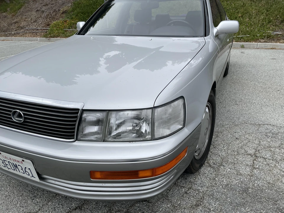 1993 Lexus LS 1st Gen - Image 23 of 31