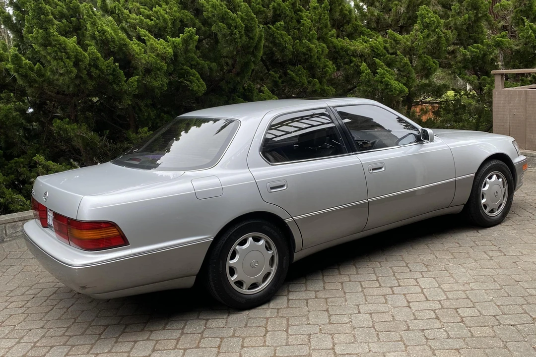 1993 Lexus LS 1st Gen - Image 4 of 31