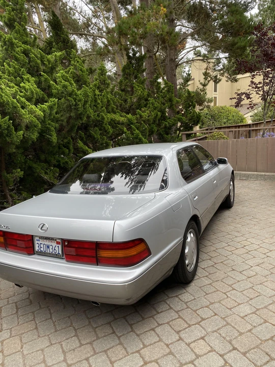 1993 Lexus LS 1st Gen - Image 17 of 31
