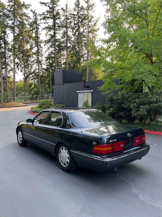 1993 Lexus LS 1st Gen - Image 7 of 13
