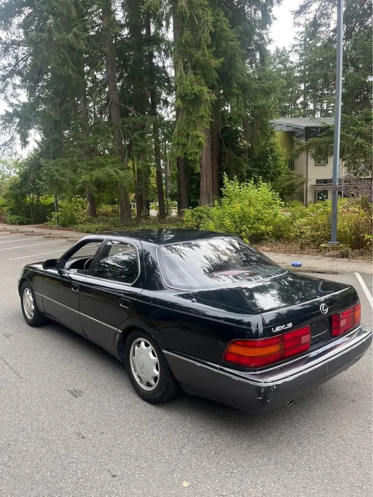 1993 Lexus LS 1st Gen - Image 10 of 13