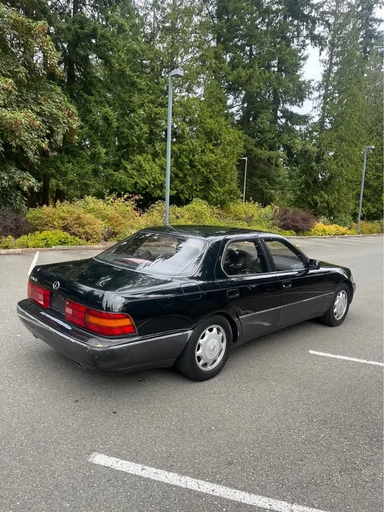 1993 Lexus LS 1st Gen - Image 9 of 13