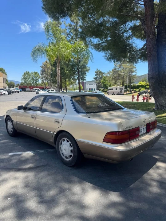 1993 Lexus LS 1st Gen - Image 4 of 16