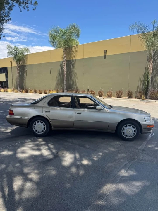 1993 Lexus LS 1st Gen - Image 7 of 16