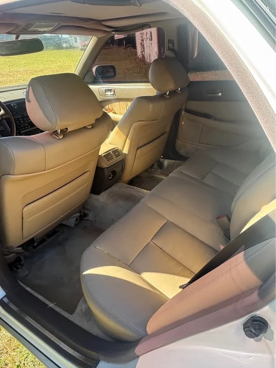1993 Lexus LS 1st Gen - Image 12 of 16