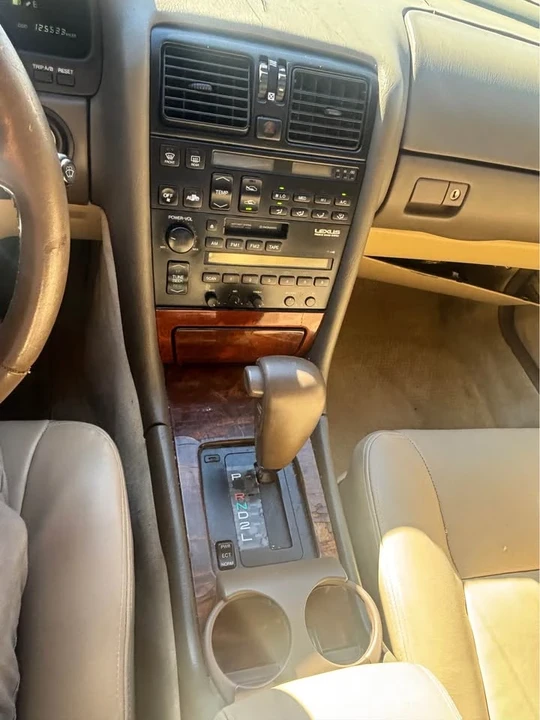 1993 Lexus LS 1st Gen - Image 14 of 16