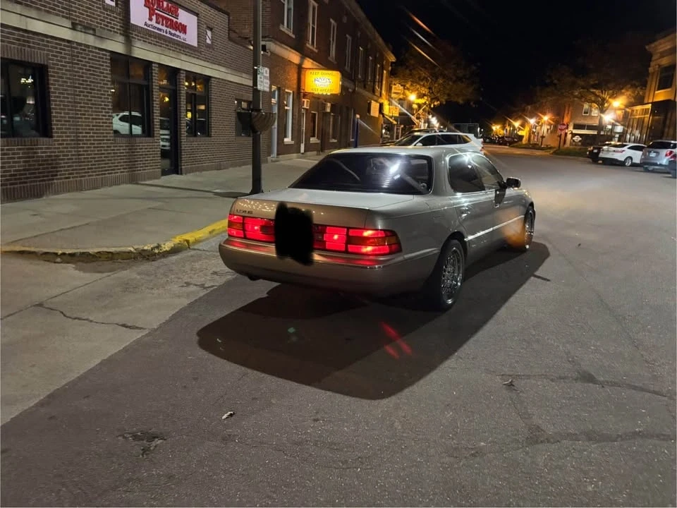 1993 Lexus LS 1st Gen - Image 2 of 5