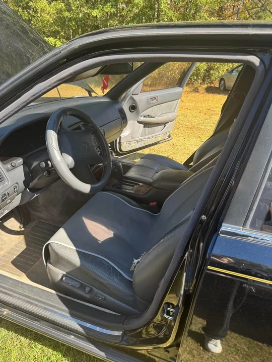 1993 Lexus LS 1st Gen - Image 2 of 6