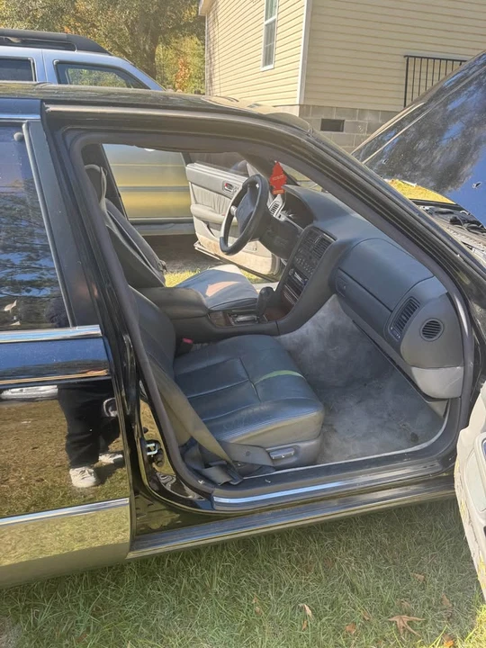 1993 Lexus LS 1st Gen - Image 3 of 6