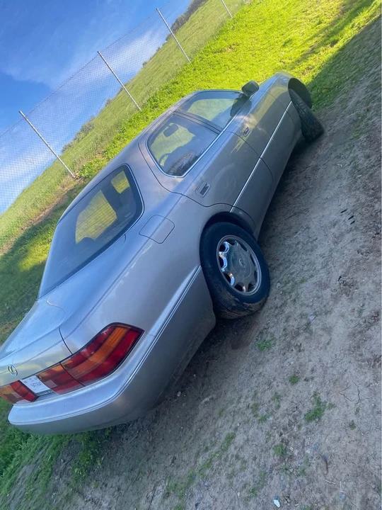 1993 Lexus LS 1st Gen - Image 3 of 10