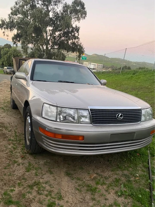 1993 Lexus LS 1st Gen - Image 4 of 10