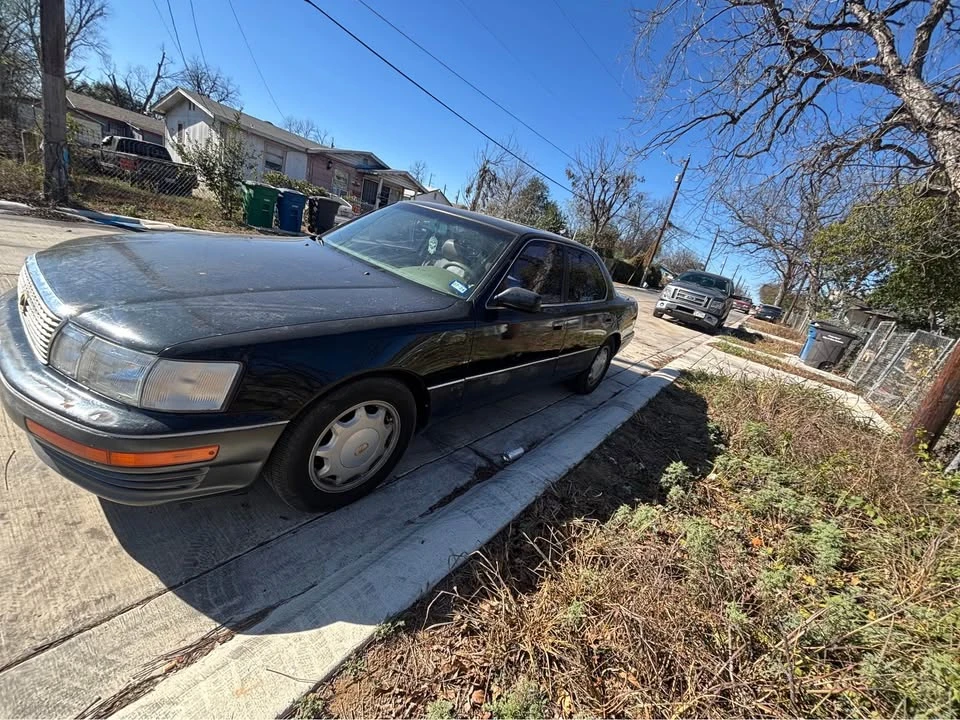 1993 Lexus LS 1st Gen - Image 4 of 4