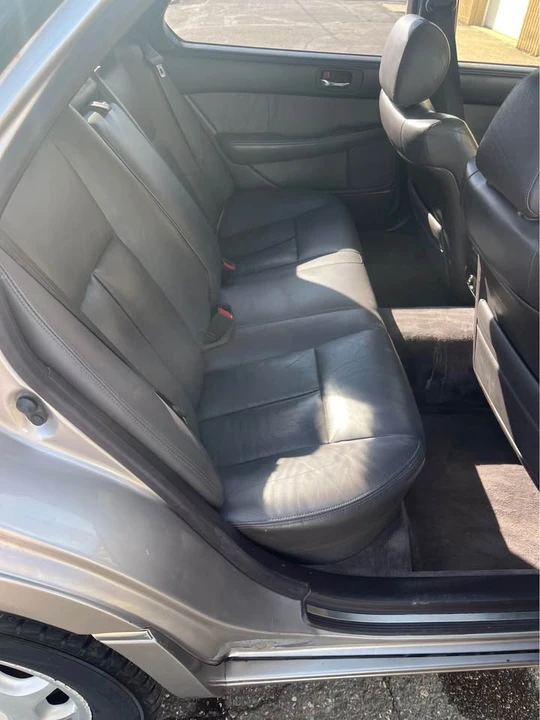 1993 Lexus LS 1st Gen - Image 9 of 17