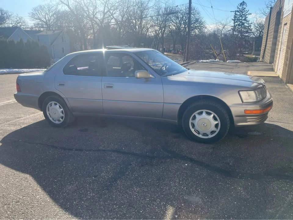 1993 Lexus LS 1st Gen - Image 3 of 17