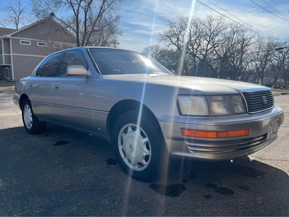 1993 Lexus LS 1st Gen - Image 4 of 17