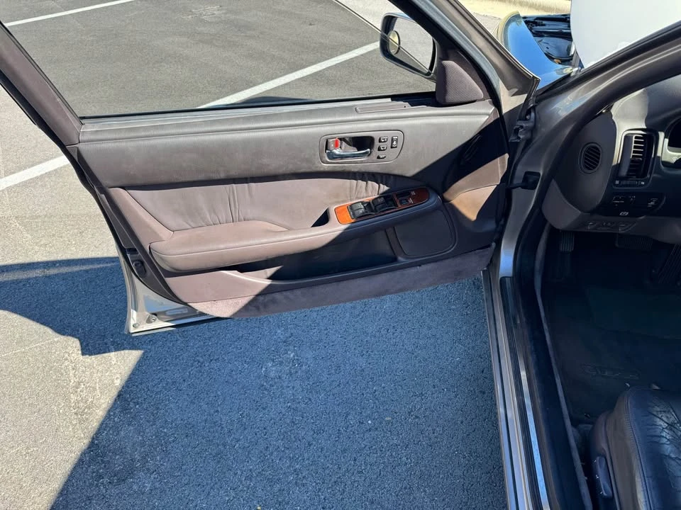 1993 Lexus LS 1st Gen - Image 10 of 18