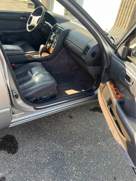 1993 Lexus LS 1st Gen - Image 11 of 17