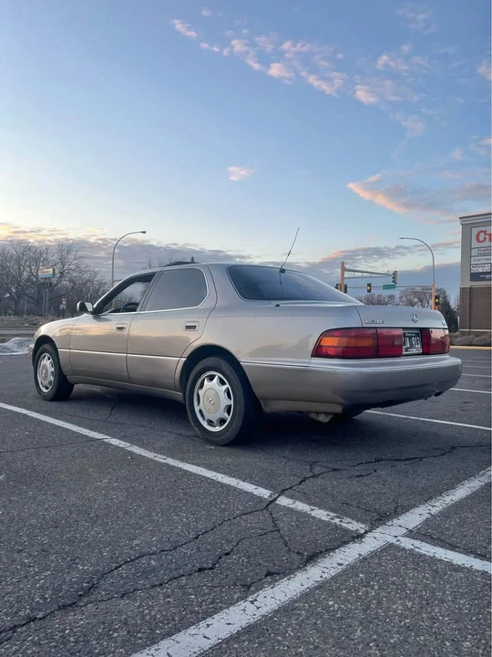 1993 Lexus LS 1st Gen - Image 2 of 17