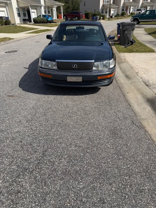 1993 Lexus LS 1st Gen - Image 2 of 9
