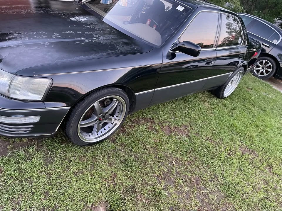 1993 Lexus LS 1st Gen - Image 5 of 10