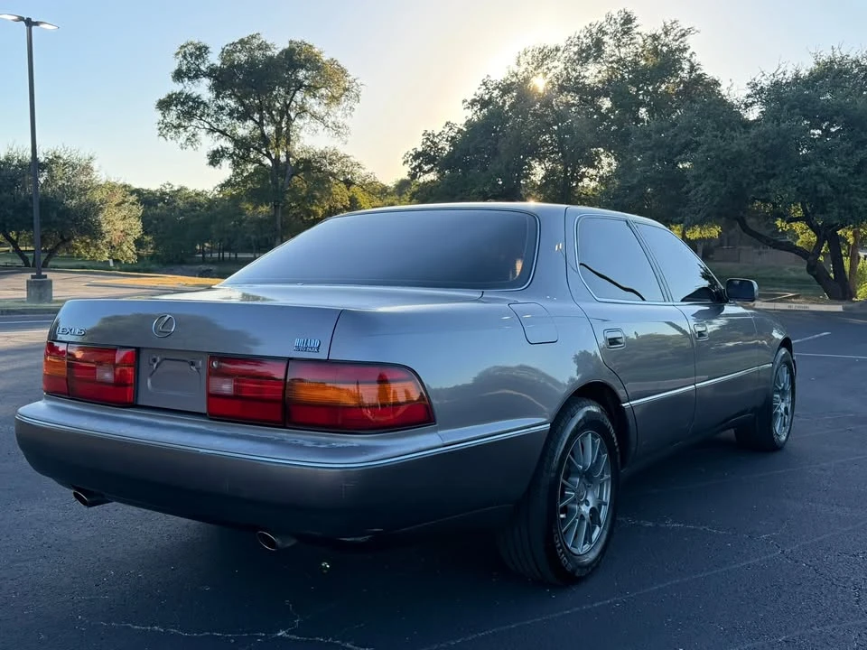 1993 Lexus LS 1st Gen - Image 5 of 20