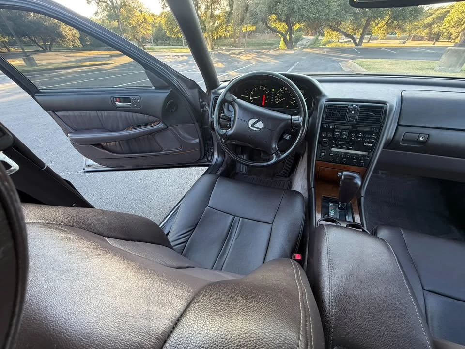 1993 Lexus LS 1st Gen - Image 11 of 20